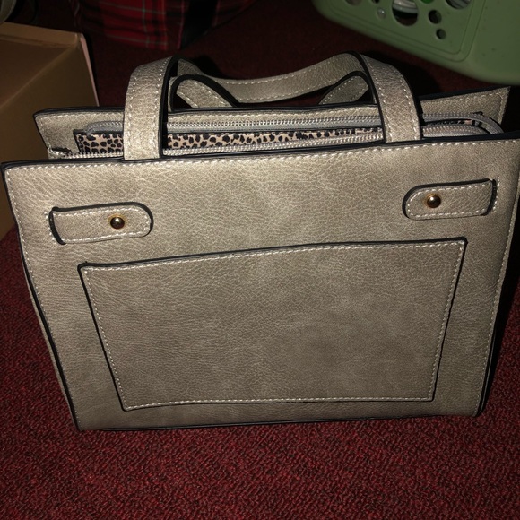 Bags/Purses - Picture 6 of 9